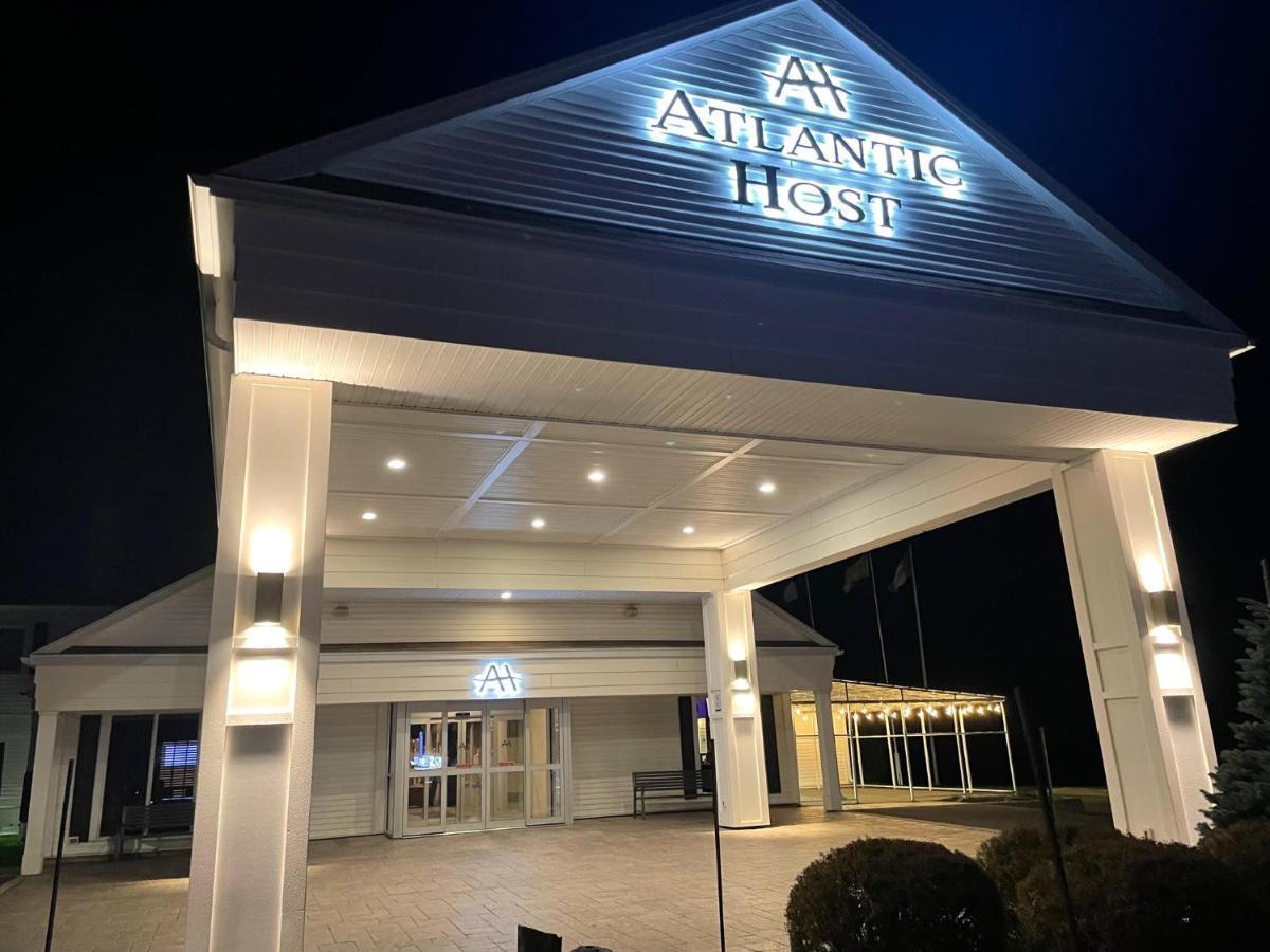 Atlantic Host Hotel, Trademark Collection By Wyndham Bathurst Exterior photo